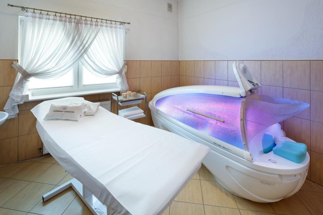 Hotel Wodnik Łeba Esterno foto