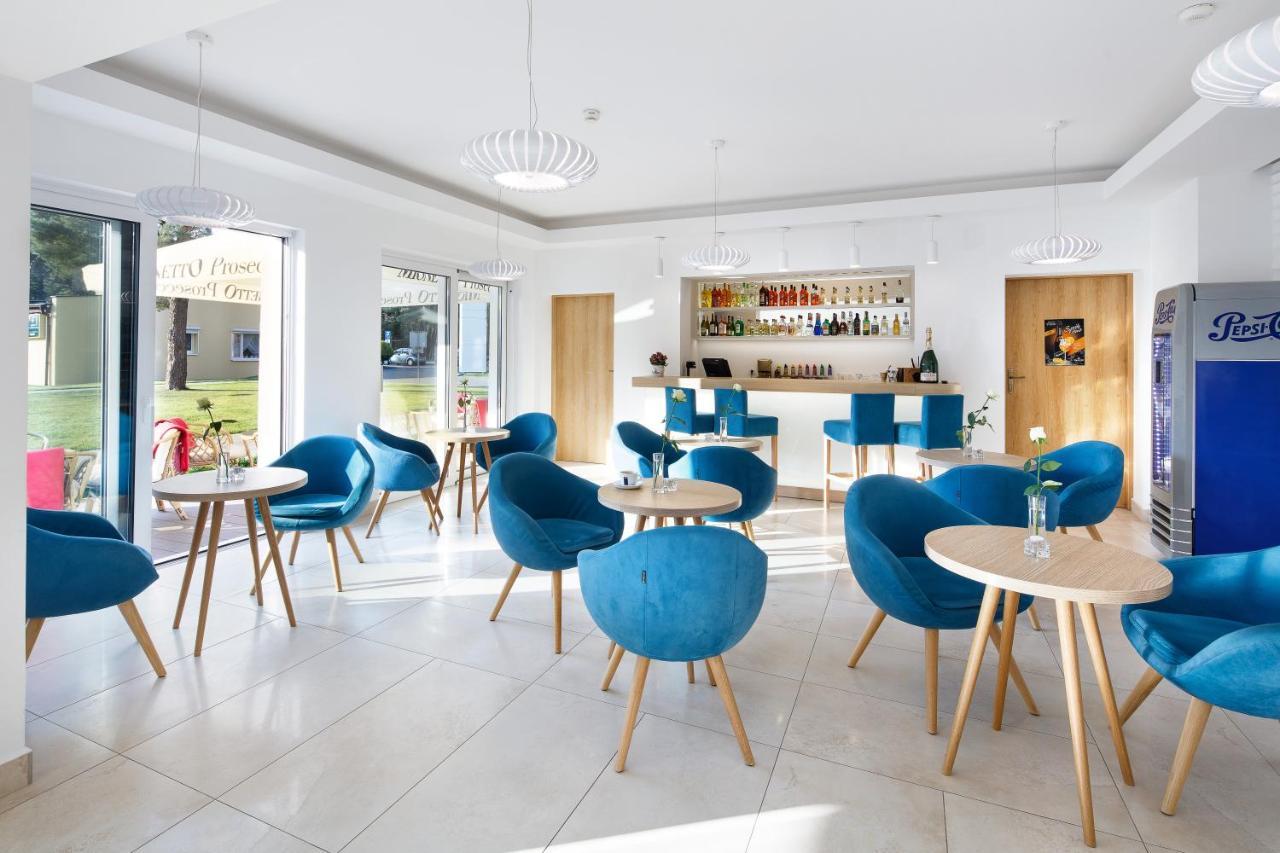 Hotel Wodnik Łeba Esterno foto